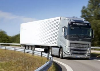 Volvo Trucks Tingkatkan Kecepatan Perpindahan Transmisi I-Shift Hingga 30%