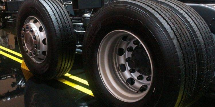 Wajib Diperhatikan, Ini 5 Tips Memilih Ban Mobil Yang Tepat