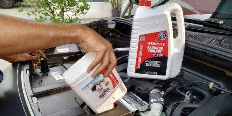 Wealthy Radiator Coolant Hybrid Mampu Cegah Overheat pada Mesin Mobil