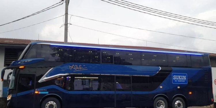 Wow! Legacy SR2 Double Decker Dijadikan Bus Pribadi Perusahaan Rokok Sukun