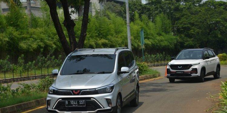 Wuling Ajak Komunitas Jajal Kecanggihan Teknologi dan Fitur Almaz RS