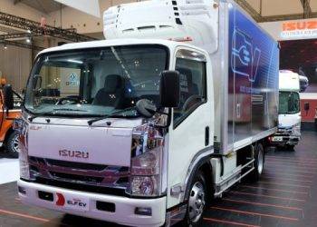 Isuzu Ungkap Elf EV Belum Bisa Dipasarkan di Indonesia