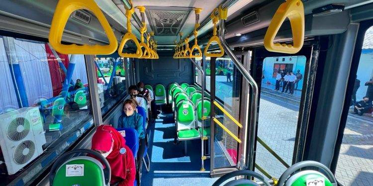 Jumlah Penumpang Meningkat, Pemprov Jawa Timur Tambah 10 Armada TransJatim Koridor I