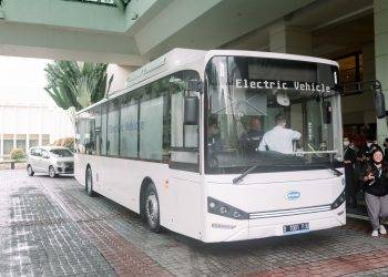 Perum PPD dan Transjakarta Kerja Sama Hadirkan 26 Bus Listrik Low Deck