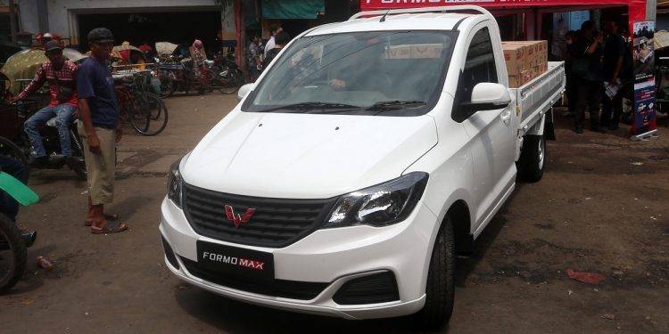 Tiba di Kota Pahlawan, Wuling Formo Max Siap ‘Untungkan’ Segala Jenis Usaha di Surabaya
