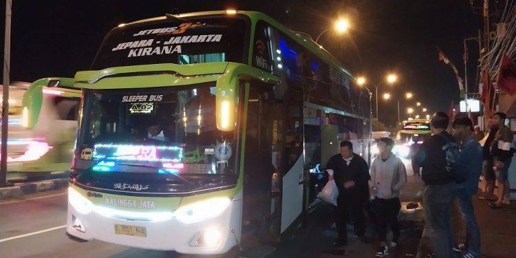 Merasakan Kenyamanan Sleeper Bus PO Kalingga Jaya dari Semarang ke Jakarta