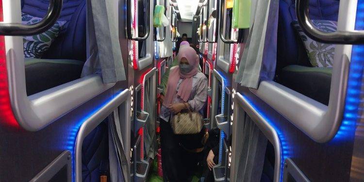 Merasakan Kenyamanan Sleeper Bus PO Kalingga Jaya dari Semarang ke Jakarta