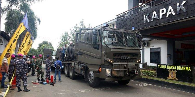 Punya Truk Sangar, Batalyon Zeni 1 Marinir Pakai Iveco Trakker Baru Untuk Angkut Ranpur