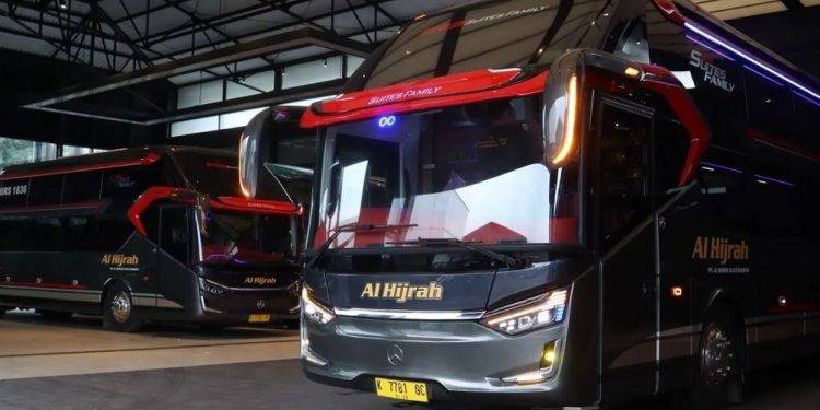 PO Al Hijrah Luncurkan 5 Bus Suites Family dari Karoseri Laksana