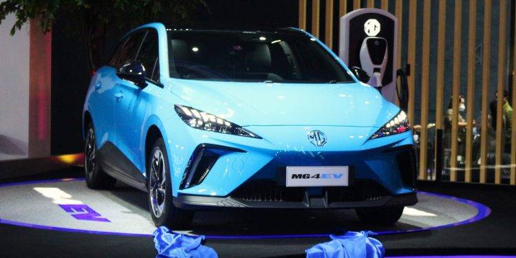 MG 4 EV Mengaspal di Tanah Air, Jokowi: Ini Pasti Digemari Oleh Masyarakat Indonesia