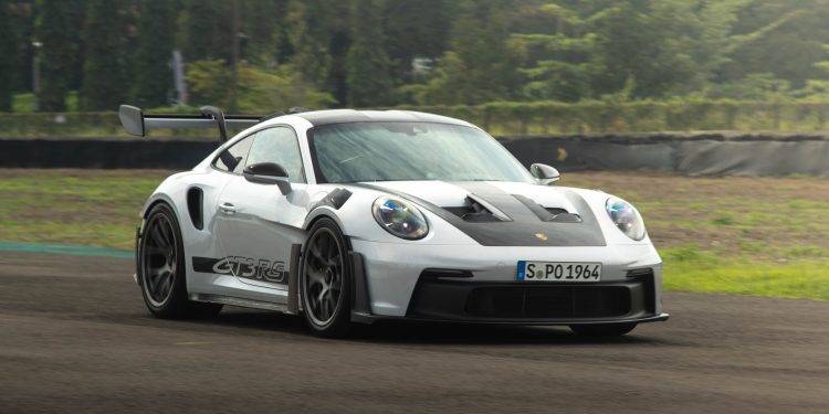 Bawa 27 Mobil, Porsche Ajak Pelanggan Rasakan Sensasi Berkendara Mobil Sport di Sirkuit Sentul