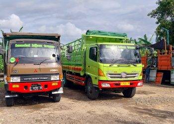 Mengintip Persiapan Truk Logistik Sebelum Berangkat Mengirim Muatan