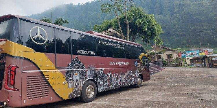 Tampil Beda dari Bus Lain, PO Eurostar Pakai Warna Hypercar dan Livery Budaya Indonesia