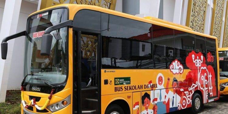 Pemkab Gunungkidul Dapat Bus Sekolah Baru Ramah Difabel