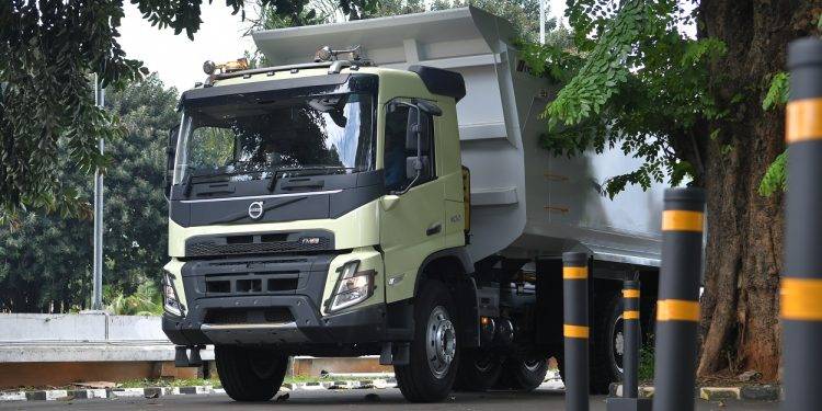 Dishub Pekanbaru Pasang Rambu Larangan Masuk Kota Bagi Truk Tonase Besar