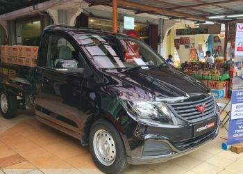 Wuling Pamer Pikap Formo Max di Dalam Pasar BSD