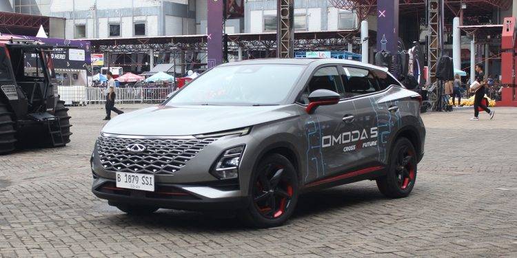 Ramai Peminat, Jajaran Mobil Chery Tak Henti Lalu-lalang di Area Test Drive IIMS 2023