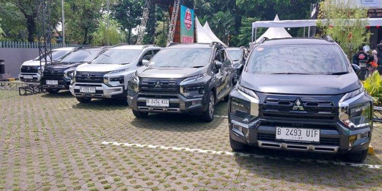 Xpander dan Xpander Cross Dominasi Penjualan Mitsubishi di Bulan Januari 2023, Disusul L300