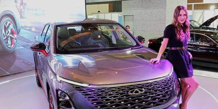 Ketika Luna Maya Jatuh Hati Pada Chery Omoda 5, Langsung Pesan 1 Unit