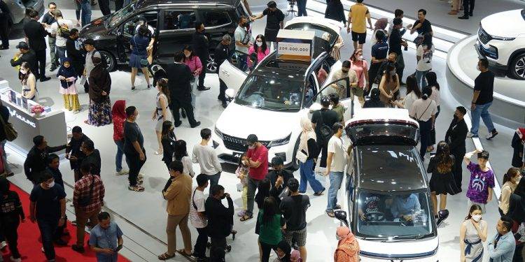 Raih Hasil Positif, Wuling Catat 1.237 SPK Selama IIMS 2023