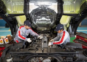 Hino Sediakan 12 Posko Mudik Lebaran 24 Jam dan Bengkel Siaga