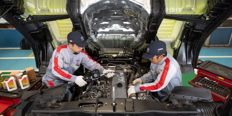 Hino Sediakan 12 Posko Mudik Lebaran 24 Jam dan Bengkel Siaga