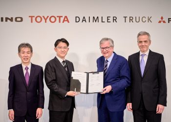 Daimler, Toyota, Fuso dan Hino Jalin Kolaborasi, Perkuat Bisnis Kendaraan Komersial Berskala Global