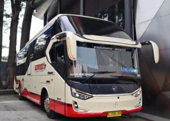 PO Sembodo Tambah Bus Suites Combi dari karoseri Laksana