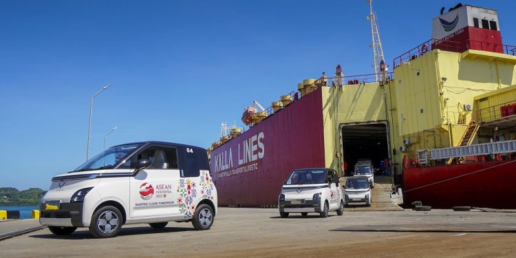 50 Unit Wuling Air ev Untuk KTT Asean 2023 Tiba di Labuan Bajo