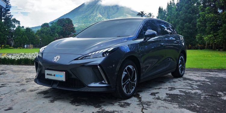 MG4 EV Resmi Mengaspal di Kota Manado