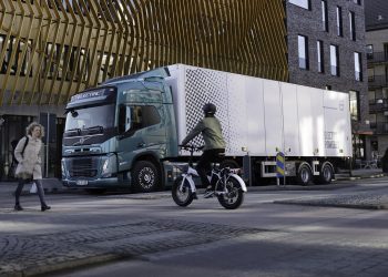 Rekor Lagi, Volvo Trucks Terima Pesanan 1.000 Unit Truk Listrik Dari Holcim