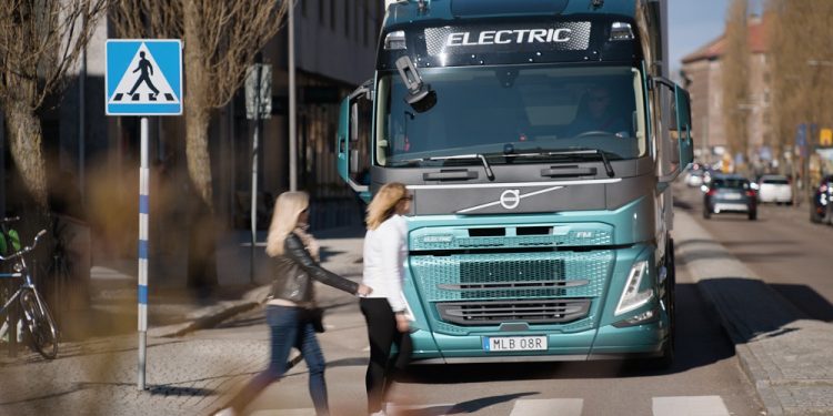 Volvo Trucks Tambah Fitur Keselamatan Baru Untuk Pasar Eropa