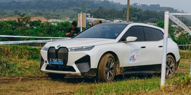 Joyfest 2023: Berikan Pengalaman dan Keseruan Berkendara BMW di On-Road dan Off-Road