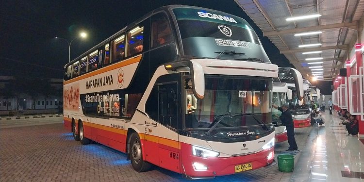 Merasakan Perjalanan Surabaya – Jakarta Dengan Bus Double Decker PO Harapan Jaya