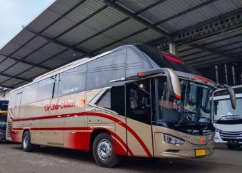 Kombinasi Unik Kursi Bus Baru PO Tri Star Melawi Buatan Karoseri Tentrem
