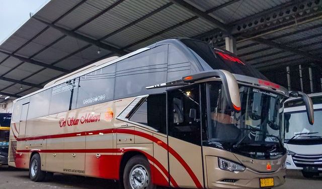 Kombinasi Unik Kursi Bus Baru PO Tri Star Melawi Buatan Karoseri Tentrem