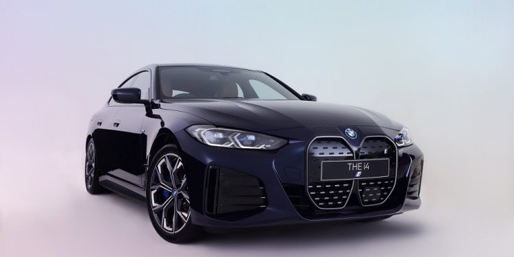 BMW Kuasai 77% Pasar Mobil Listrik Premium di Indonesia