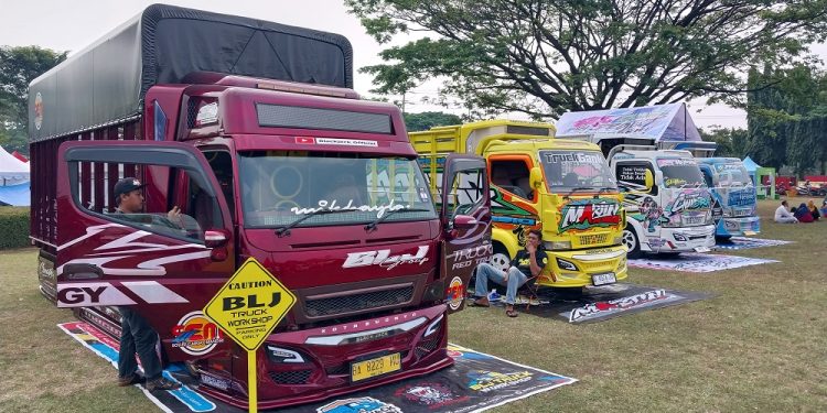 Tampil Elegan, Modifikasi Truk Asal Padang Habiskan Dana Rp 1,5 Miliar