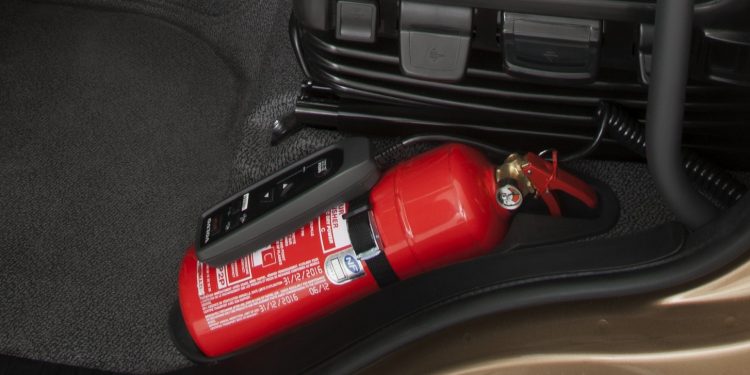 KNKT Sebut Hampir Semua APM Masih Langgar Aturan APAR di Dalam Mobil