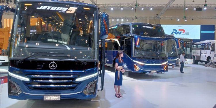 Karoseri Adiputro Rilis Bodi Bus Baru Jetbus 5 Series