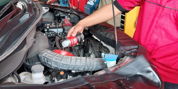 Service Berkala di Bengkel Fast n Frugal Bikin Mobil Jadi Prima