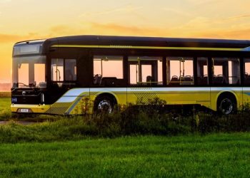 BYD Kenalkan Dua Bus Listrik Baru, BYD12 dan BYD-UNVI DD13
