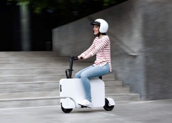 Honda Perkenalkan Skuter Listrik Motocompacto, Desain Unik Serta Mudah Dilipat