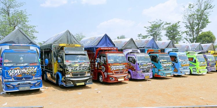 Dihadiri 3.000 Peserta, Mitsubishi Fuso Dukung Kegiatan Jamnas Komunitas Truk Canter ke-10 di Kudus