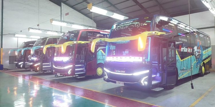 PO Berlian Jaya RIlis 4 Bus Baru, 2 Diantaranya Pakai Bodi Dream Coach
