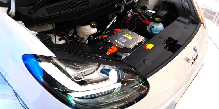 Pertama di Indonesia, Wuling Beri Garansi Baterai Seumur Hidup Untuk Binguo EV