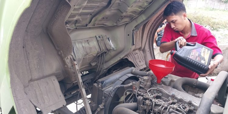 Tak Hanya Kendaraan Penumpang, Home Service Fast n Frugal Layani Perbaikan Truk Ringan
