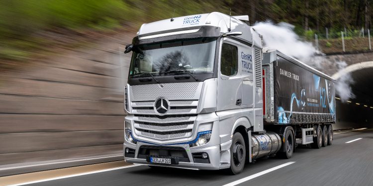 Daimler Truck Bakal Ekspor Sistem Hidrogen Hijau dari UEA Untuk Angkutan Barang