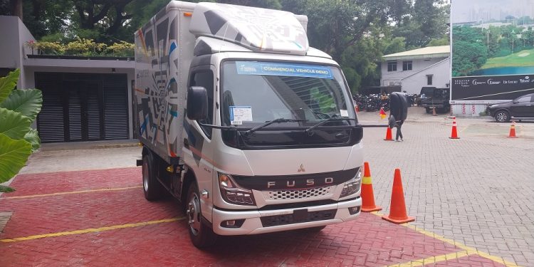 Mitsubishi Fuso Pastikan eCanter Meluncur di GIIAS 2024