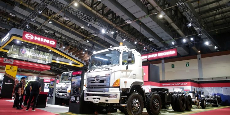 5 Produk Hino Tampil di GIICOMVEC 2024, Dua Diantaranya Truk Tambang
